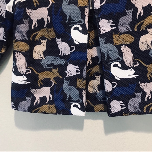 🎉 H&M Cat Blouse - Picture 4 of 5